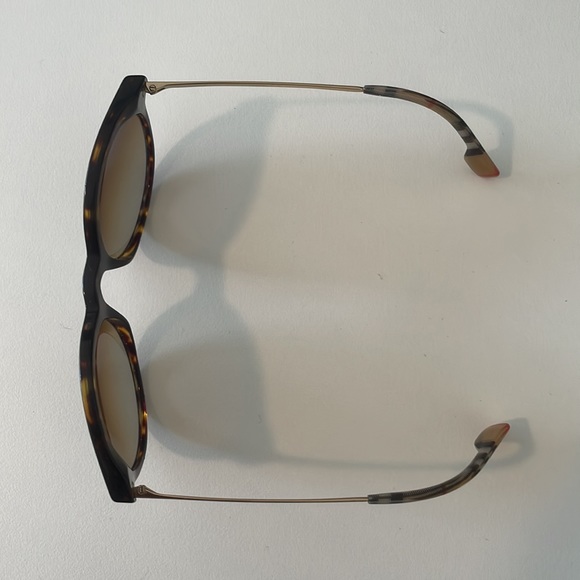 Burberry Round Havana Gold B4296 3816/T5 53-20-140 Women's Sunglasses - Picture 4 of 16